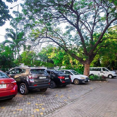 Airside Hotel Akra Dış mekan fotoğraf