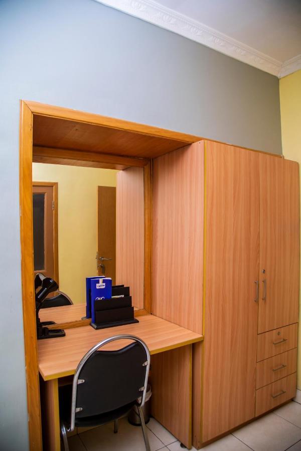 Airside Hotel Akra Dış mekan fotoğraf
