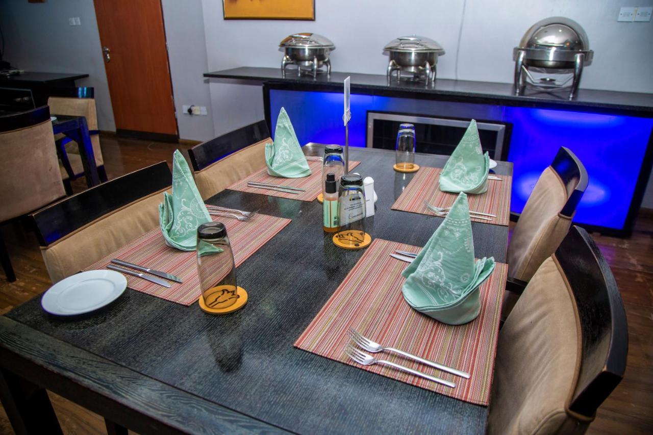 Airside Hotel Akra Dış mekan fotoğraf