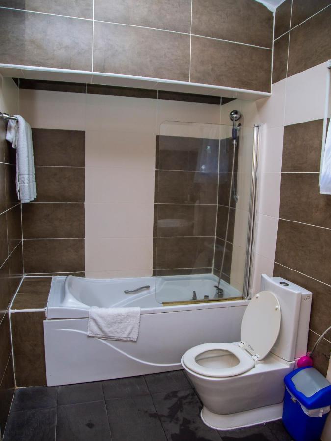 Airside Hotel Akra Dış mekan fotoğraf