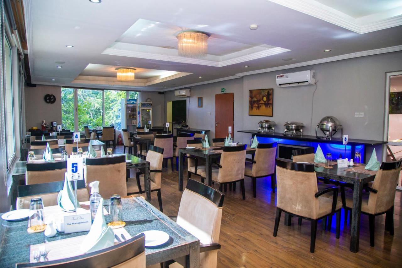 Airside Hotel Akra Dış mekan fotoğraf