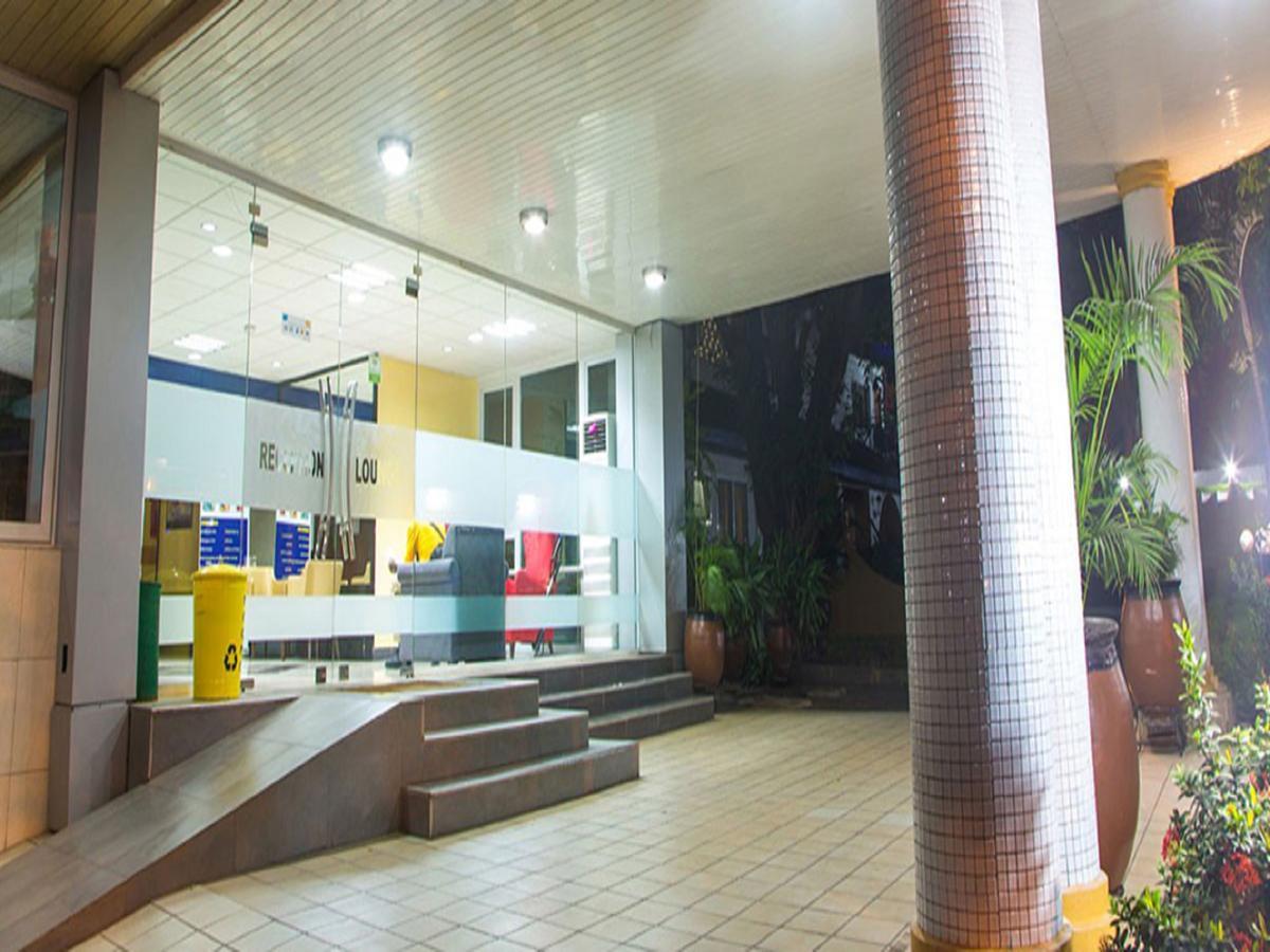 Airside Hotel Akra Dış mekan fotoğraf