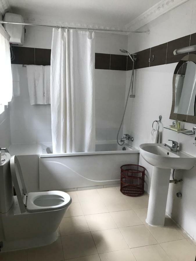 Airside Hotel Akra Dış mekan fotoğraf